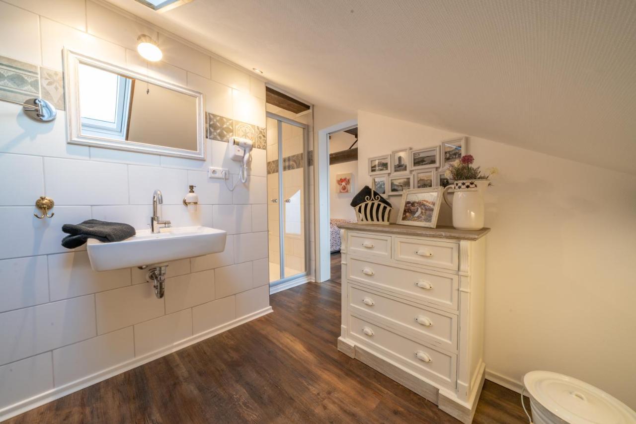 Insellandhotel Michaelsen ボルクム エクステリア 写真